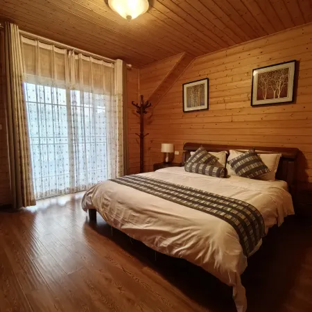 Zheng'an Shuicheba Wenquan Tourist Resort