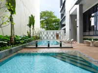 Harris Hotel & Convention Serpong Hôtels à proximité de : Restaurant Benton Junction