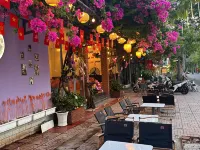 Q SONG CHI CON DAO HOTEL โรงแรมใกล้Hang Duong Cemetery