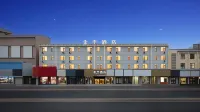 Jinji Hotel (Puyang County Wuyue Plaza Jiefang Avenue) - ที่มีที่จอดรถ