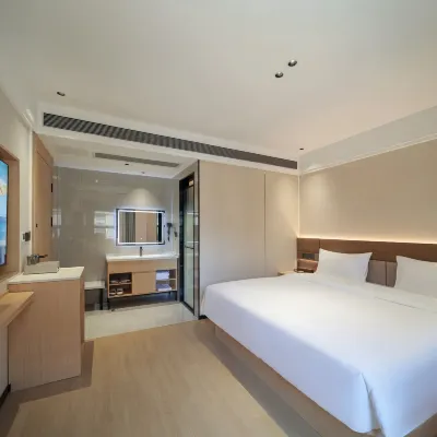 Hungry Hotel Hotels near Jinniu