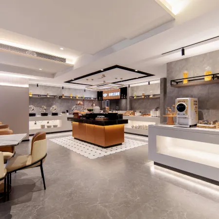 Homeinn Plus Hotel (Liu'an Railway Station Longhe West Road Branch)