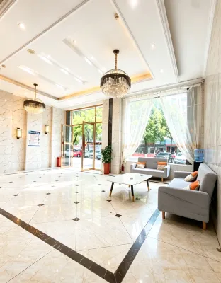 Fangxian Rich Hotel