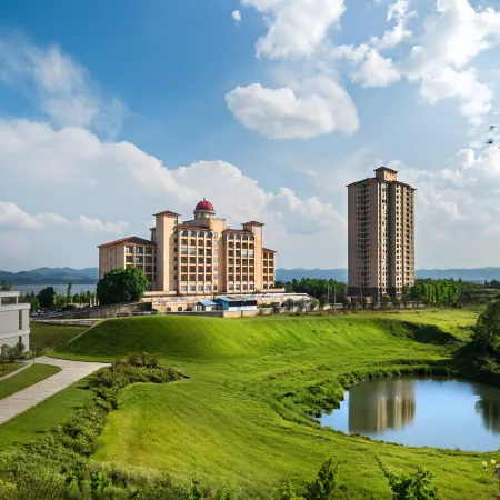 Haifeng Hotel (Bijie Weining Caohai Railway Station)