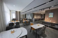 Urban Garden Hotel (Juancheng Xinxian Hospital)