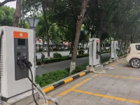 HuaYue Hotel - parking