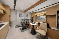 Magnotel Business Hotel (Zaozhuang Shizhong Wanda Plaza East Street Entrance) - 2-Star