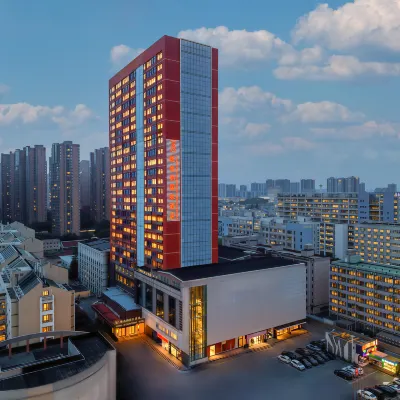 Vienna International Hotel(WuhanOpticsValleySquare-South-CentralUniversity for NationalitiesBranch) Hotels near Optics Valley