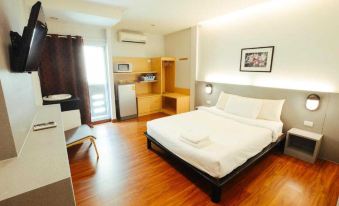 Collection O Thaiphiphat House Silom