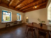 Maoshanxia Homestay(Tekes Bagua City Branch) - Airport Shuttle