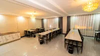 Qilian Shangjing Hotel (Yulin Cultural Square) - 2-Star