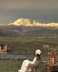Skarl Homestay in Kangding City (Ta Gong Grassland Store) - con vistas a la montaña