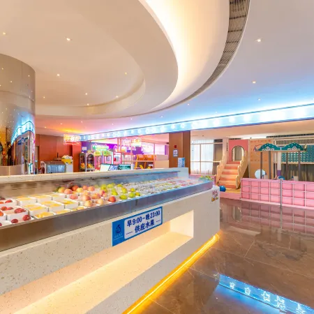 Shuigui Movie Hot Spring Hotel (Dezhou Tianqu Industrial Park Dezhou University)