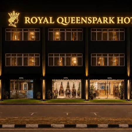 Royal Queenspark Hotel