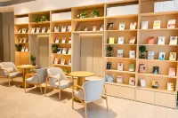 Home Inn UP Huayi Zhitui Hotel (Lianyungang, Juyun, Sidaizhen Nuclear Power Living Area Store - موقف سيارات