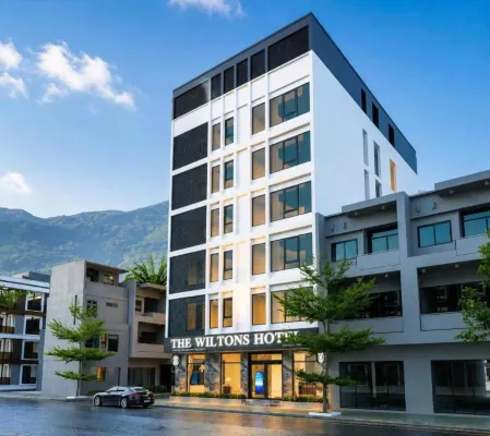 The Wiltons Hotel LC - ที่มีที่จอดรถ
