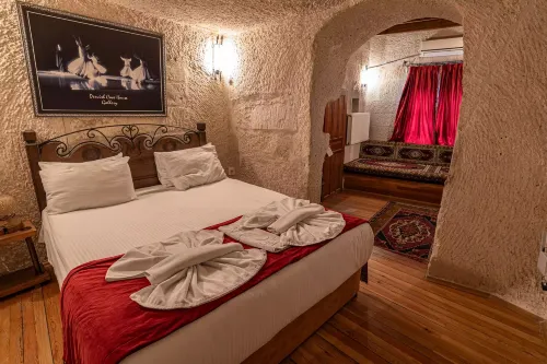 Elegance Cave Suites & Restaurant - bar