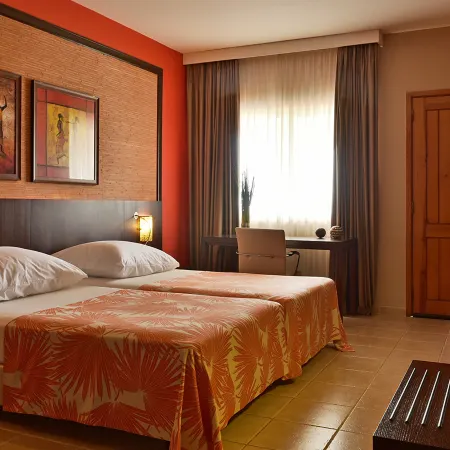 Pestana Tropico Ocean & City Hotel