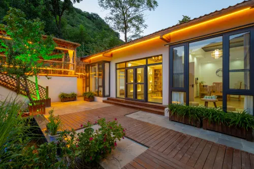 Supreme Home and Three lane Homestay