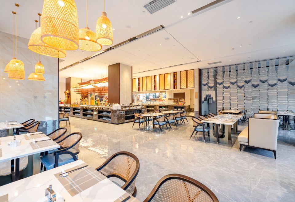 Howard Johnson Bayan Plaza QidongHotel Overview