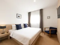 Sumittaya Chiangmai Hotel Hotels near Si Phum