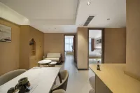 Rongyueyun Hotel (Xihua No.1 High School) - parkir