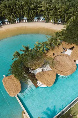 The Sanya EDITION Отели рядом с достопримечательностью «Lover's Bridge»