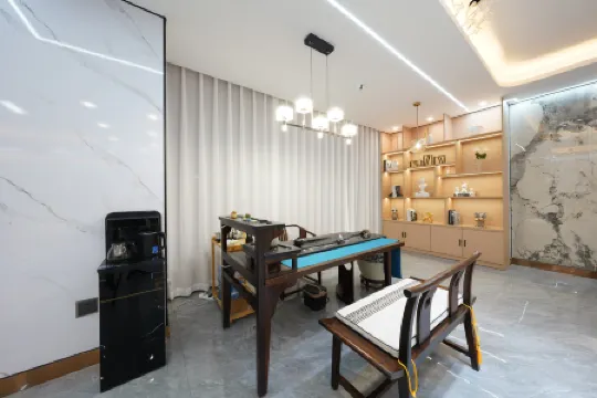 Hillbe Hotel (Baoshan High-speed Railway Station)