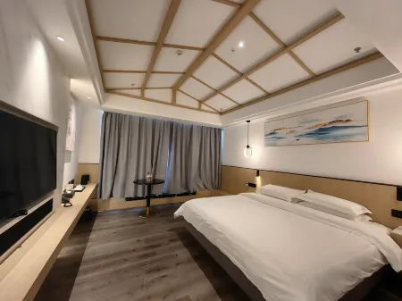 Schery Hotel Отели в г. Шигадзе