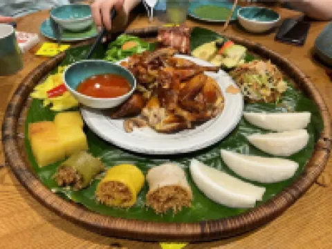 Wanyi Boutique Hotel (Wanning High Speed Railway Station Big Shark Bar Store)