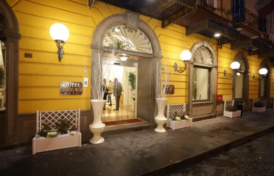 維格里烏斯比里亞酒店