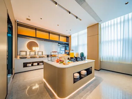 Ni Hao Hotel (Chengdu Longquanyi Dongfang Huada Plaza) Отели рядом с достопримечательностью «CPC Chengdu Longquanyi District Committee Party School»