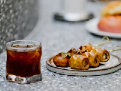 Zhuhai Lishang Hotel (Lvren Road Beach Swimming Pool) Hotels in Zhuhai