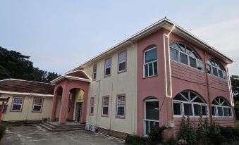 2. 빨간궁전 펜션..
