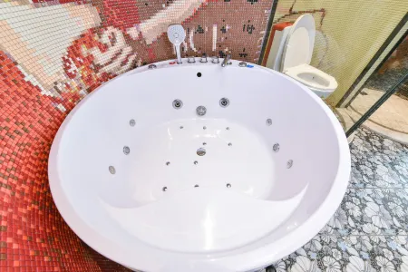 Outai Cinema Hotel (Binhai Branch) Отели рядом с достопримечательностью «Tianzhu Temple»