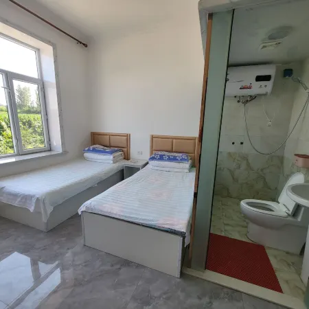 Lake Jingpo Zhoujia Farm Stay