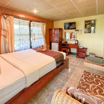 Tongta Phaview Resort