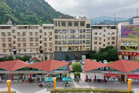 Mingxin Yaju Hotel Отели в г. Цинчуань