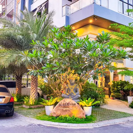 Le Botum Hotel
