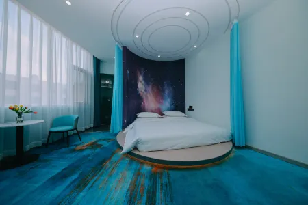 LuLiang lisheng Hotel Отели рядом с достопримечательностью «Thousand-Buddhas Tower»