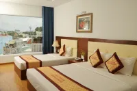 Pleiku & Em Hotel by Gia Lai Tourist Hotels in P. Hội Thương