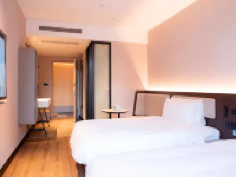 HanTing Hotel (Dezhou Linyi Yingxi Avenue Zhongwei Mingjun) Hotels in Linyi
