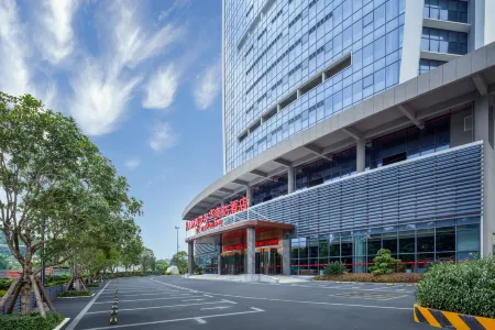 Ramada Yichang Yiling Hotel Отели рядом с достопримечательностью «Xiaofeng Scenic Area»