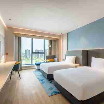 Holiday Inn Express Zhoukou Dancheng, an IHG Hotel Rooms