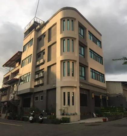 Granny-home Отели рядом с достопримечательностью «Chung Tai Chan Monastery»