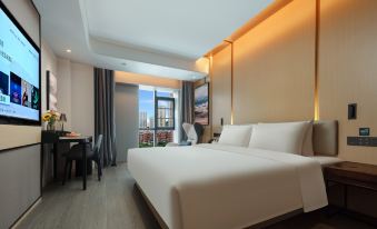 Shiyan DM International  Shanghai Road Atour Hotel
