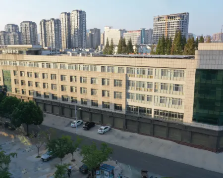 Chaohu Junjie Hotel (Renmin Road) Hotels in Chaohu