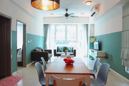 Homesuite' Home at Sutera Avenue