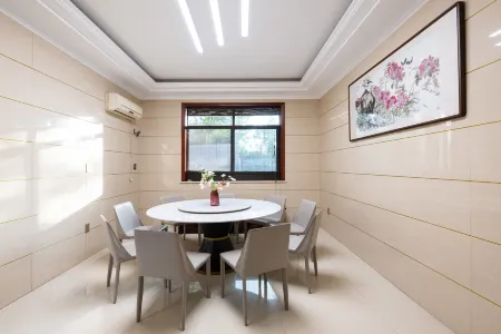 Fenglai · Team - building, Party & Gathering Resort Homestay in Tonglu Отели рядом с достопримечательностью «Huan Xi Village»