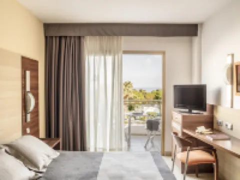 Aqua Hotel Aquamarina & Spa Hotels in Maresme